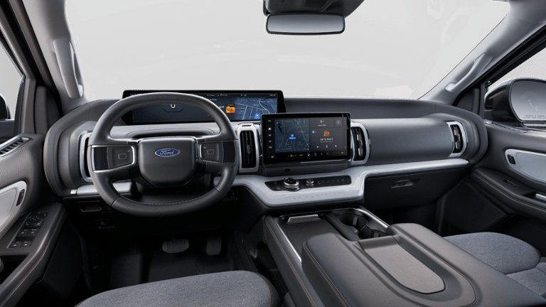 Used 2025 Ford Expedition Active AWD/4WD image 25