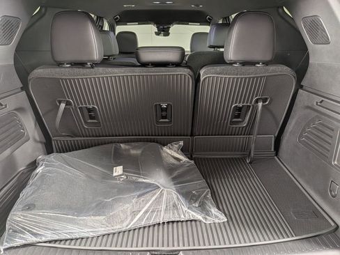 New 2026 Chevrolet Traverse LT w/ Driver Confidence Package image 10