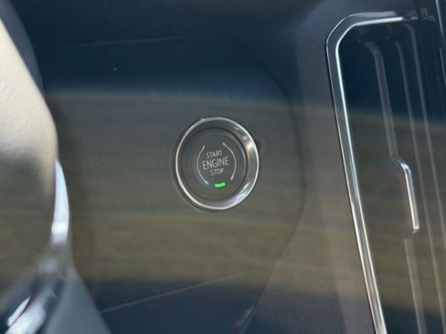 New 2025 GMC Acadia Elevation w/ Elevation Premium Package image 17