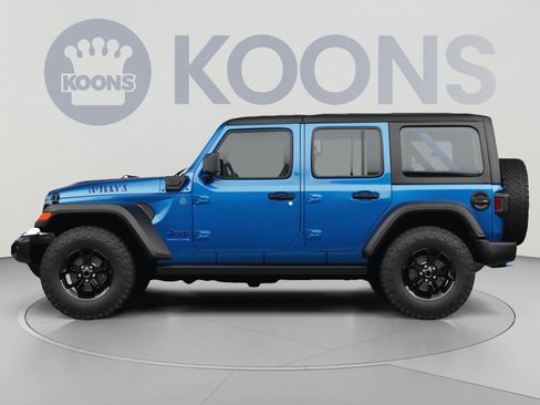 Used 2024 Jeep Wrangler Unlimited AWD/4WD image 2