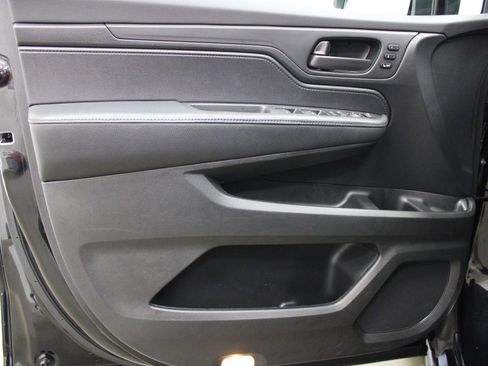 Used 2024 Honda Odyssey EX-L image 12