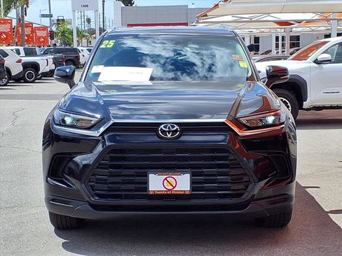 Certified 2025 Toyota Grand Highlander AWD image 2