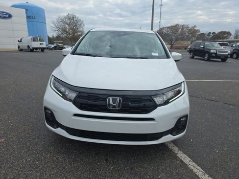 Used 2025 Honda Odyssey Touring image 8