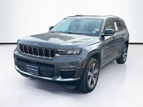 Used 2023 Jeep Grand Cherokee L Limited AWD/4WD image 3