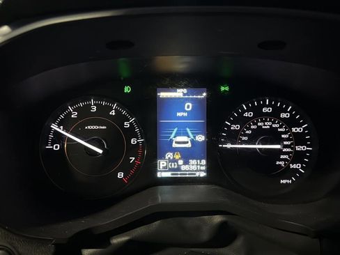 Used 2022 Subaru Crosstrek 2.0i Premium image 6