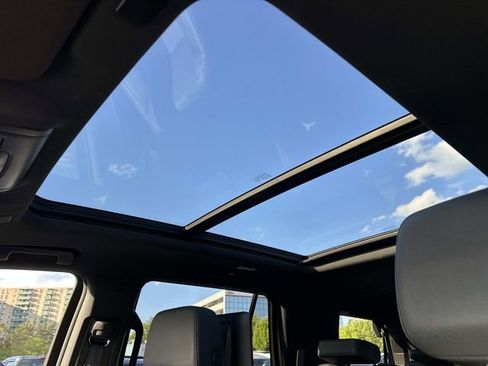 Used 2023 Chevrolet Tahoe LT w/ Luxury Package image 25