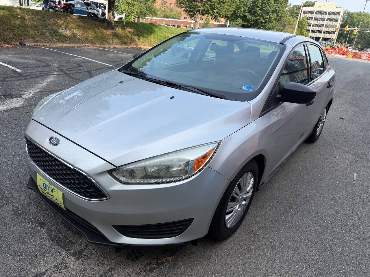Used 2017 Ford Focus S FWD image 2