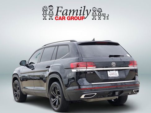 Used 2022 Volkswagen Atlas SE w/ Panoramic Sunroof Package FWD image 3