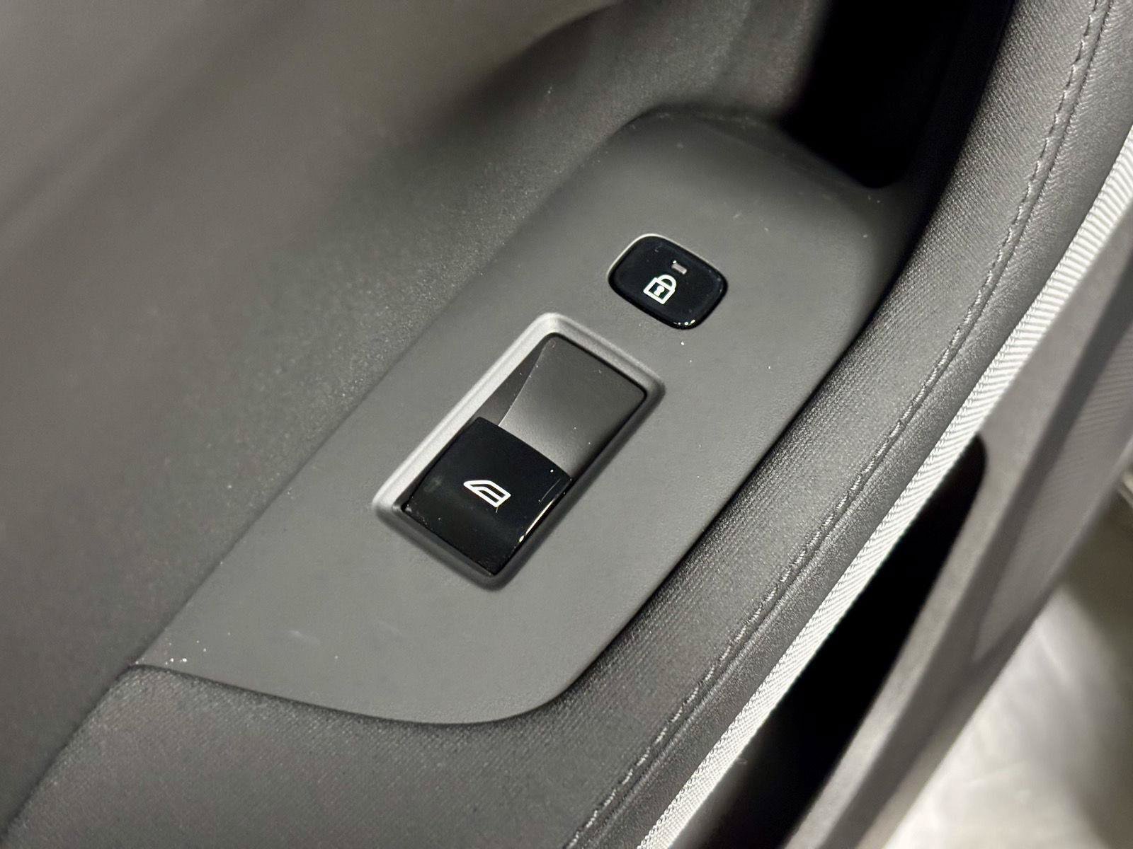 Used 2024 Polestar Polestar 2 AWD/4WD image 18