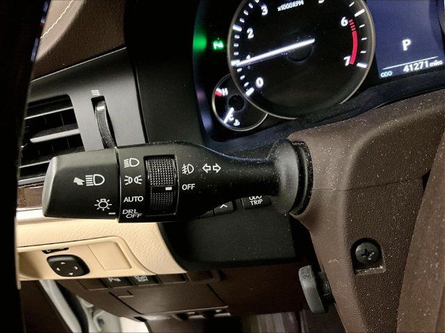 Used 2016 Lexus ES 350 w/ Premium Package w/Wood Trim FWD image 30