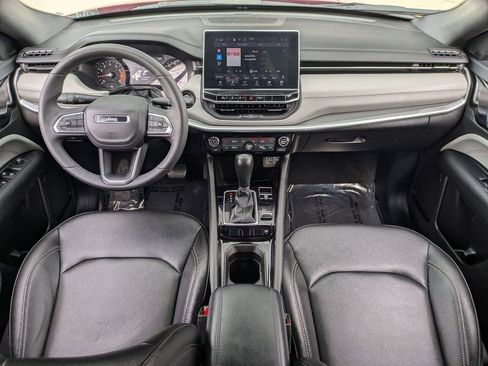 Used 2025 Jeep Compass Limited AWD/4WD image 25