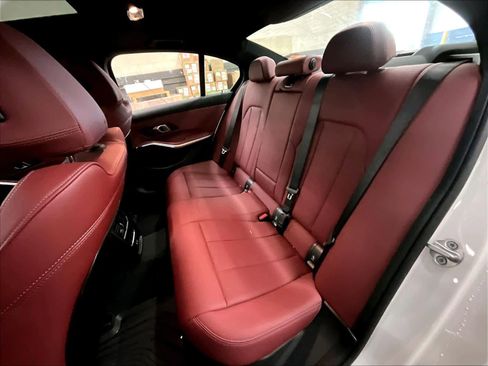 Used 2025 BMW 330i Sedan w/ Convenience Package image 29