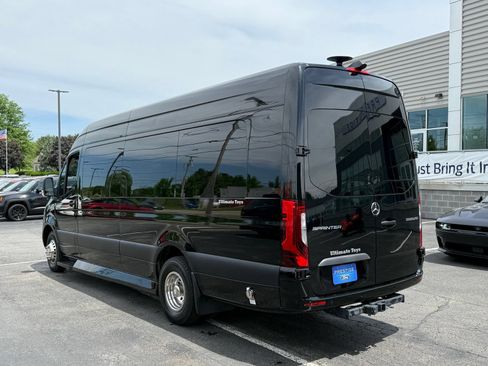 Used 2020 Mercedes-Benz Sprinter 3500 image 4
