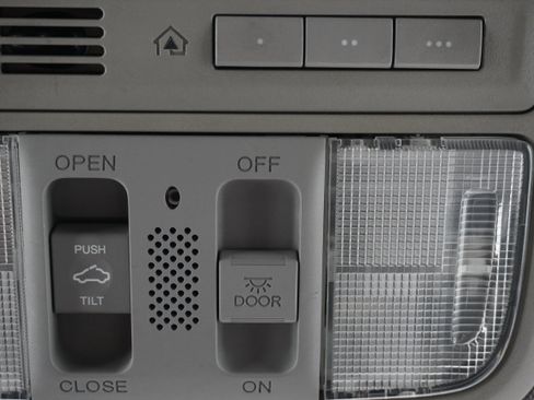 Used 2011 Honda Odyssey EX-L image 22