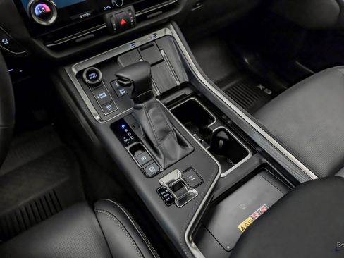 Used 2025 Lexus GX 550 w/ Accessory Package (2T) image 56