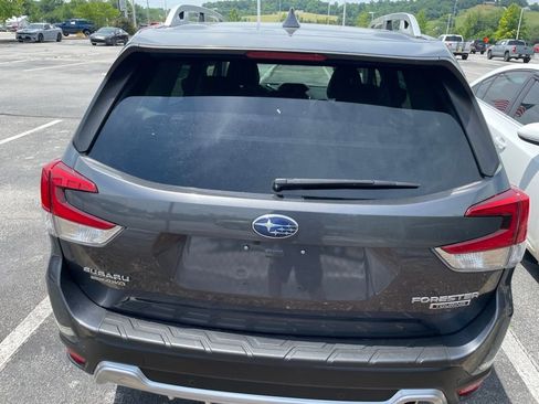 Used 2022 Subaru Forester Touring w/ Popular Package #2 AWD/4WD image 11