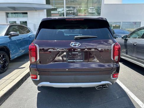 Used 2020 Hyundai Palisade SEL w/ Premium Package FWD image 4