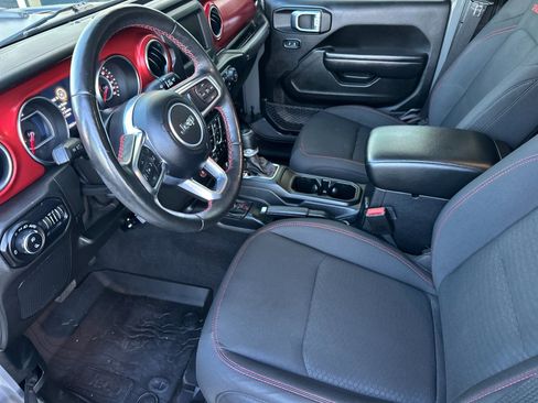 Used 2021 Jeep Gladiator Rubicon w/ Cold Weather Group AWD/4WD image 9