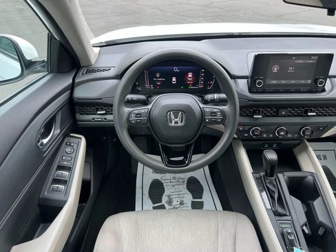 Used 2023 Honda Accord EX image 15