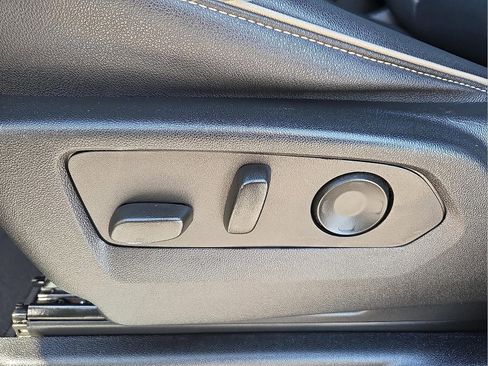 Certified 2023 Chevrolet Suburban Premier image 16