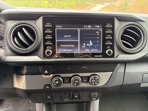 Used 2020 Toyota Tacoma SR w/ SR Convenience Package image 27