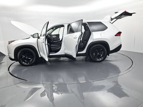 Used 2025 Toyota Grand Highlander FWD image 65