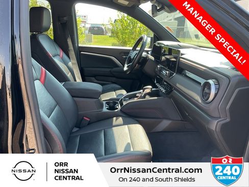 Used 2023 Chevrolet Colorado Z71 w/ Z71 Convenience Package 2 image 11