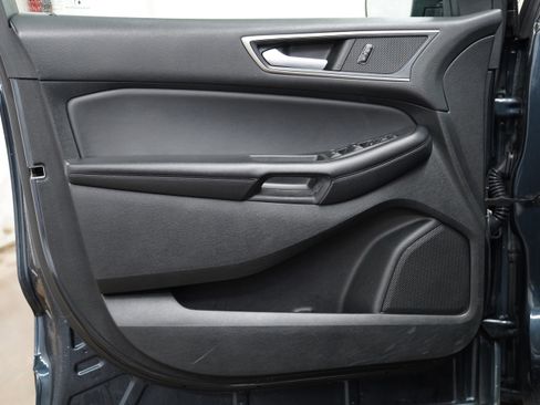 Used 2023 Ford Edge SEL image 16