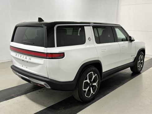 Used 2024 Rivian R1S Adventure AWD/4WD image 5