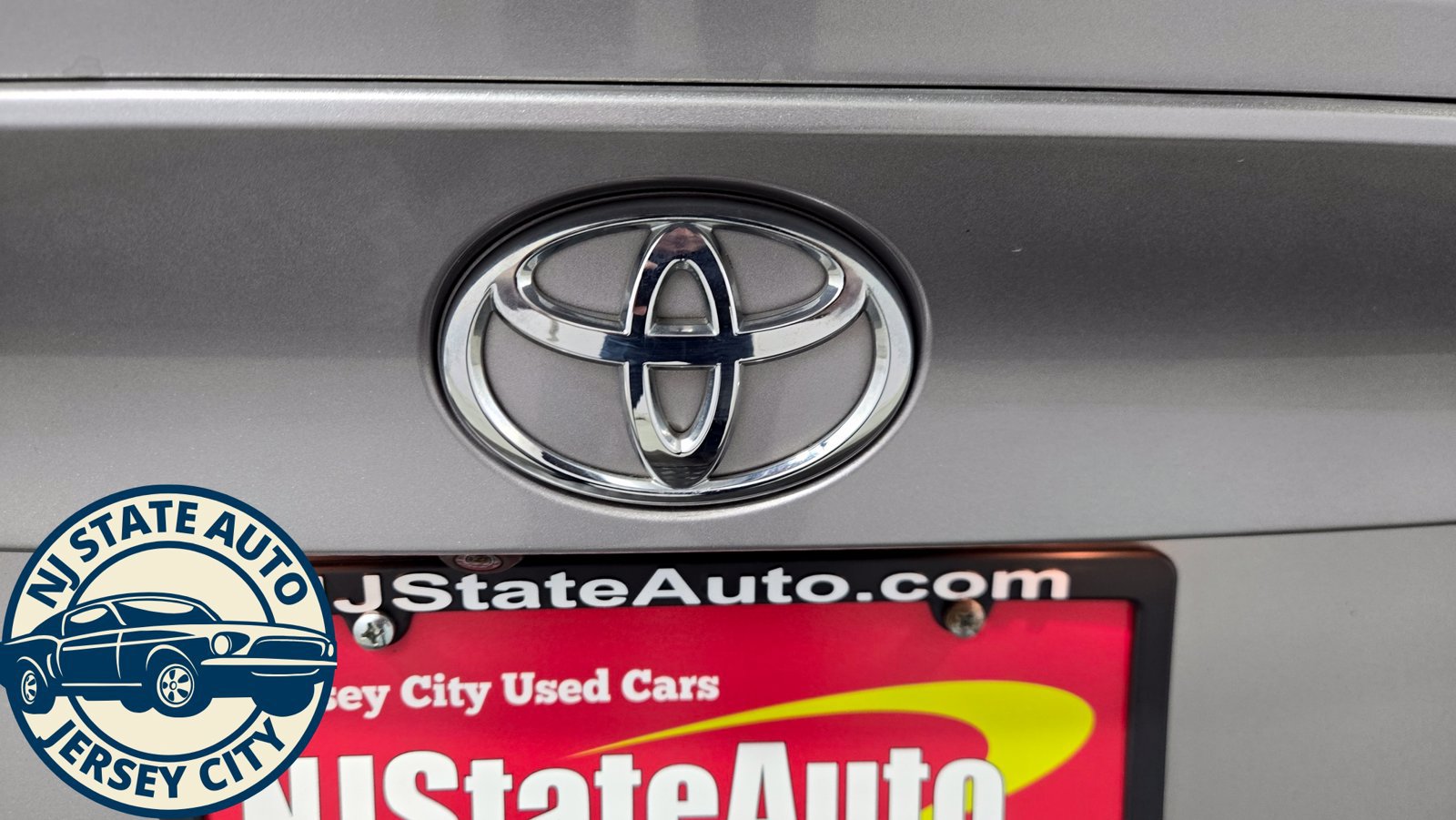 Used 2018 Toyota C-HR XLE FWD image 27