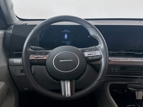 Used 2025 Hyundai Kona SEL image 18