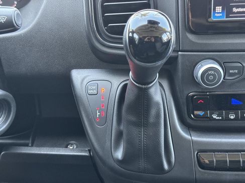 Used 2025 RAM ProMaster 2500 w/ Convenience Group FWD image 17
