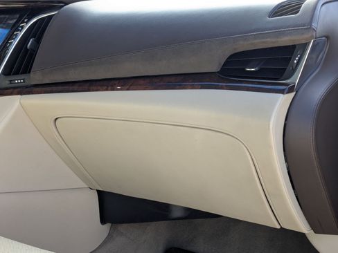 Used 2015 Cadillac Escalade Premium image 20