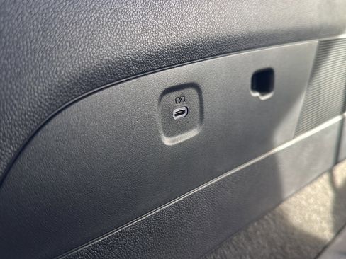 Used 2023 Cadillac XT6 Premium Luxury image 26