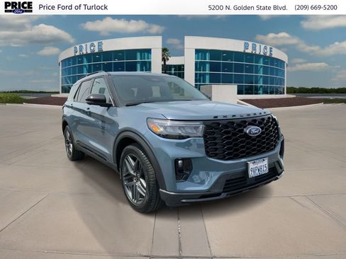 Used 2026 Ford Explorer ST-Line w/ ST-Line Street Pack RWD image 3