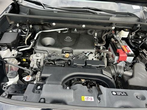 Used 2021 Toyota RAV4 Limited image 11