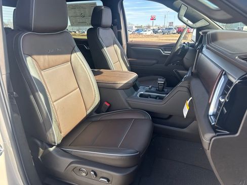New 2026 GMC Sierra 1500 Denali w/ Denali Reserve Package image 13