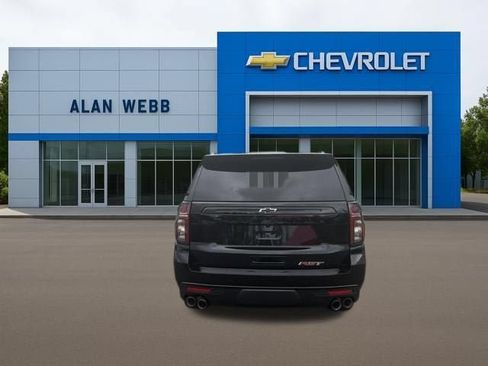 Used 2024 Chevrolet Suburban RST w/ Sport Performance Package AWD/4WD image 4