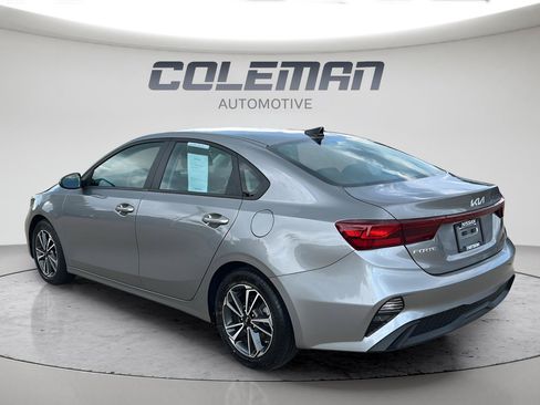 Used 2023 Kia Forte LXS FWD image 4