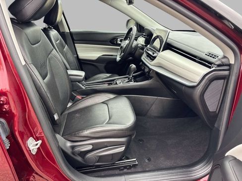 Certified 2022 Jeep Compass Limited AWD/4WD image 18