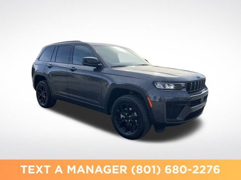 New 2026 Jeep Grand Cherokee Altitude AWD/4WD image 7