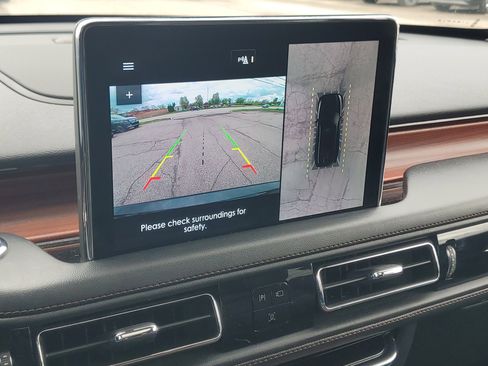 Certified 2023 Lincoln Aviator Grand Touring w/ Equipment Group 301A AWD/4WD image 16