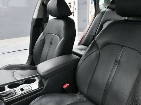 Used 2020 Kia Optima Premium FWD image 29