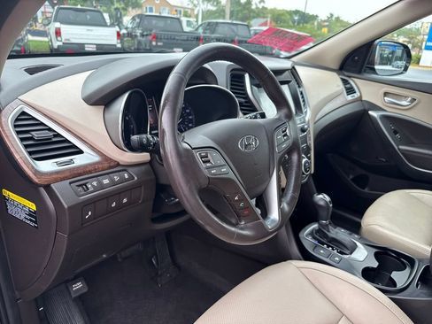 Used 2019 Hyundai Santa Fe XL FWD image 15