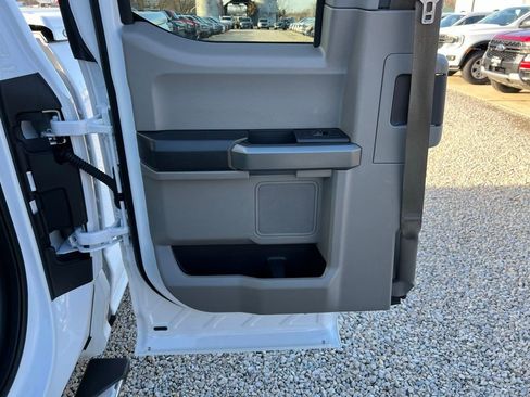 Used 2017 Ford F150 XLT w/ Equipment Group 301A Mid image 15