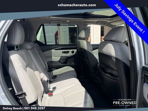 Used 2023 Honda Pilot Touring image 17