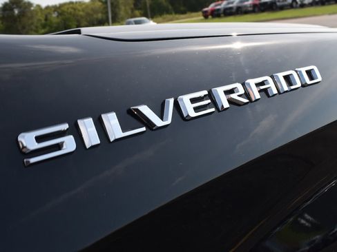 Used 2023 Chevrolet Silverado 1500 LT AWD/4WD image 13