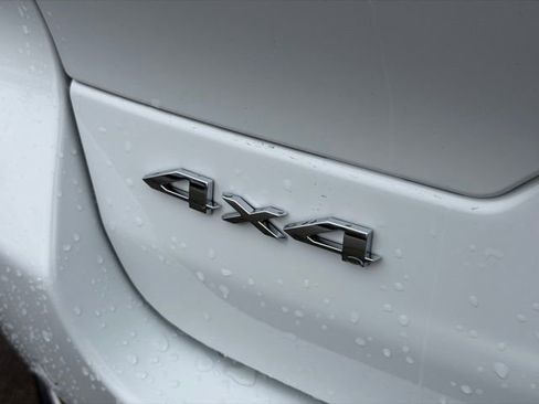 Used 2023 Jeep Grand Cherokee Laredo image 23