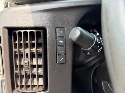 Used 2014 Chevrolet Express 2500 Extended RWD image 11