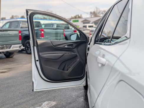 Used 2020 Chevrolet Equinox LT image 27